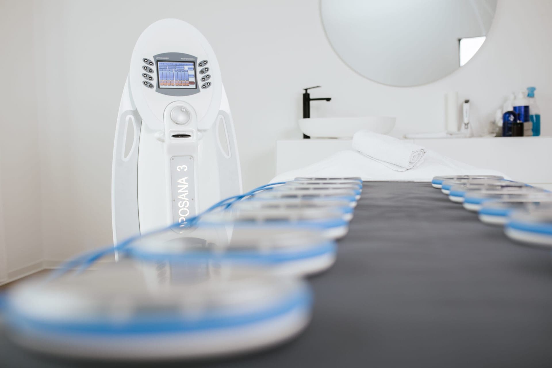 Kombination von Elektrostimulation und Ultraschall in der medizinischen Therapie und Kosmetik